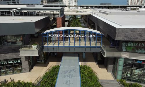 Centro comercial Marina Puerto Cancun en Quintana Roo